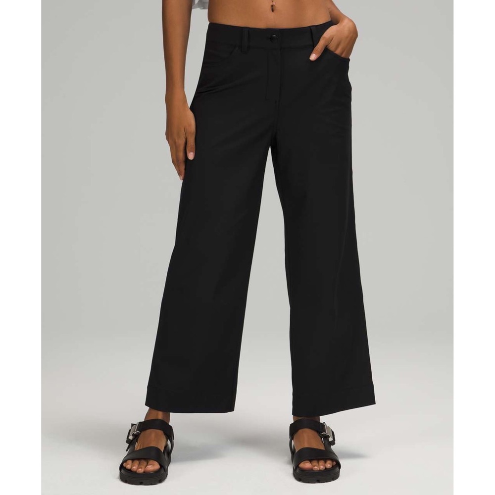 Lululemon City Sleek 5 Pocket Wide-Leg High Rise 7/8 Length Black Size 30